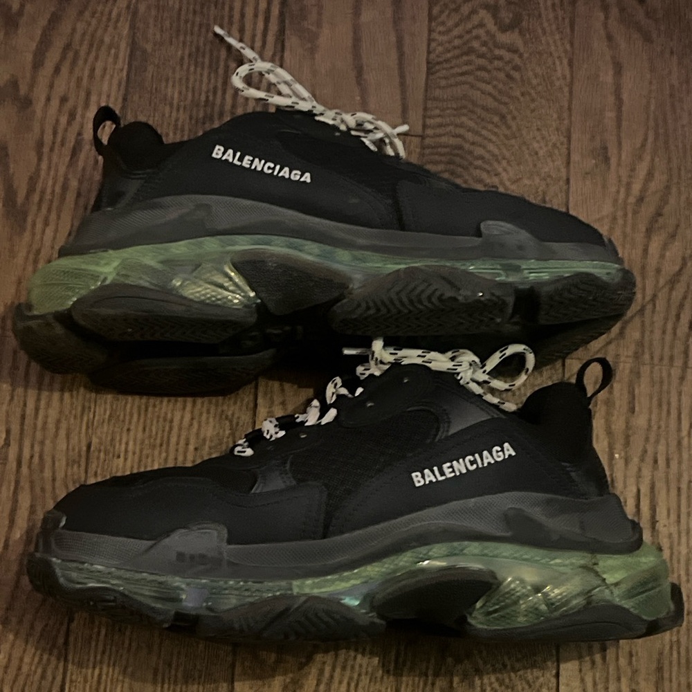 balenciaga triple s